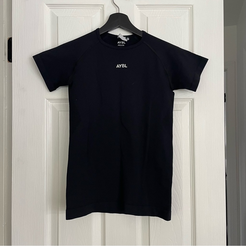 AYBL Motion Seamless Shirt Size Small